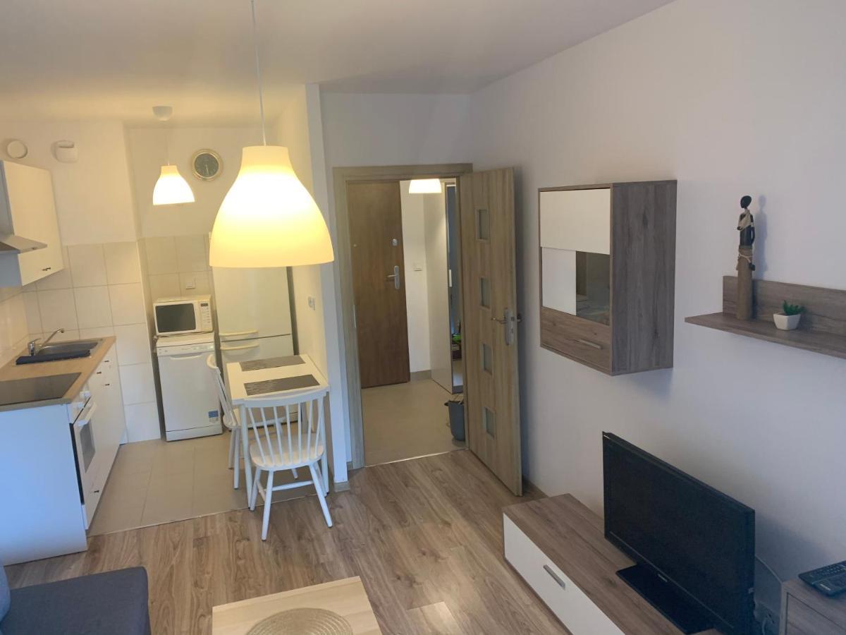 Apartament Avia *