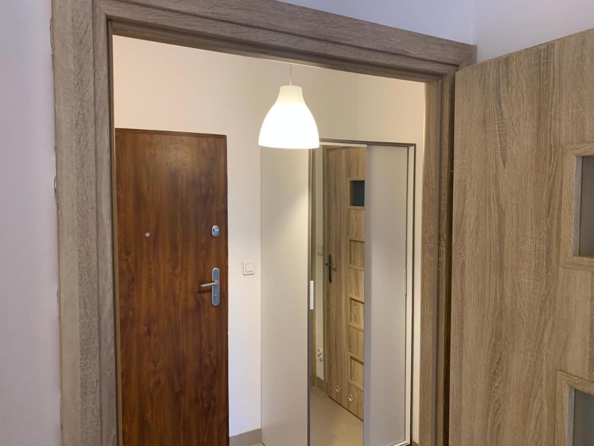 Apartament Avia *